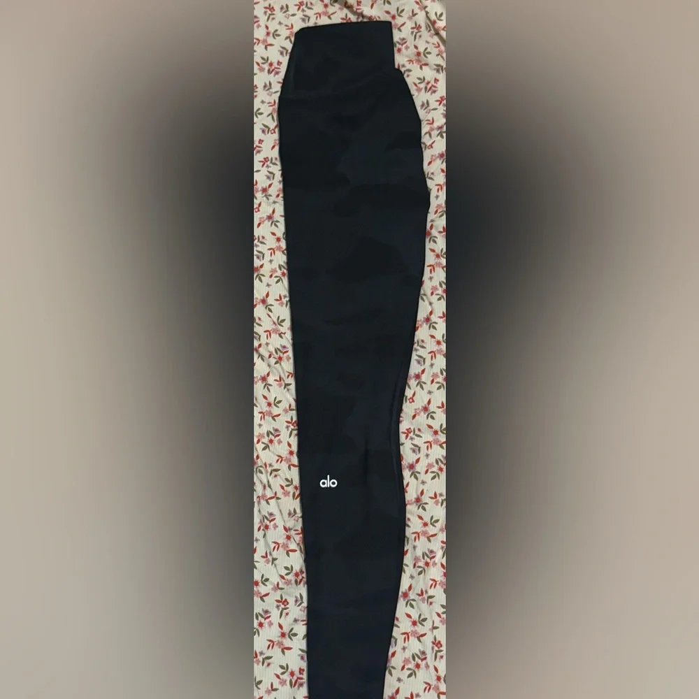 ALO Yoga High-Waist Black Leggings